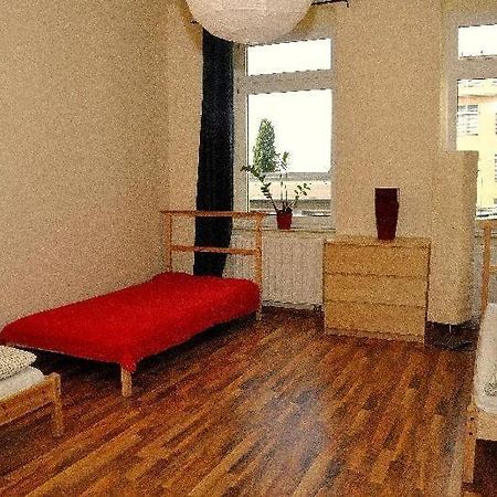 3-Raum-Fewo-Dresden-Zentrum-Balkon-Blick-Auf-Altstadt-L10 Eksteriør bilde
