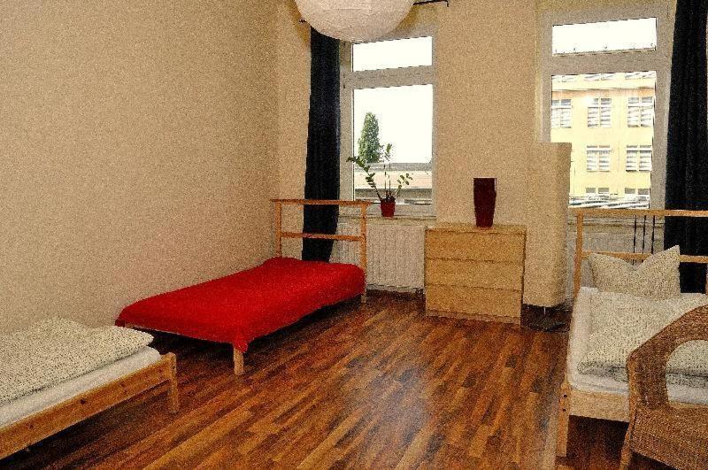 3-Raum-Fewo-Dresden-Zentrum-Balkon-Blick-Auf-Altstadt-L10 Eksteriør bilde
